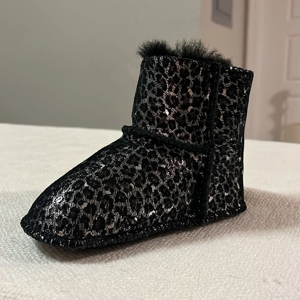 UGG Erin Leopard baby boots‎ booties size 5/6